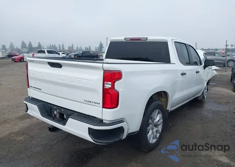 2021 Chevrolet Silverado 1500 2Wd Short Bed Custom z USA, uszkodzony, nr VIN 3GCPWBEKXMG265674